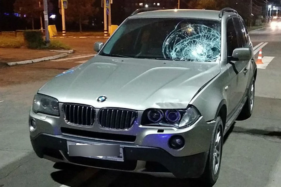 Пьяный водитель BMW X3 сбил трех человек на пешеходном переходе в Братске