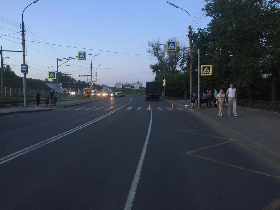 В Орле «КАМАЗ» сбил 54-летнего мужчину на зебре. Фото Госавтоинспекция Орловской области
