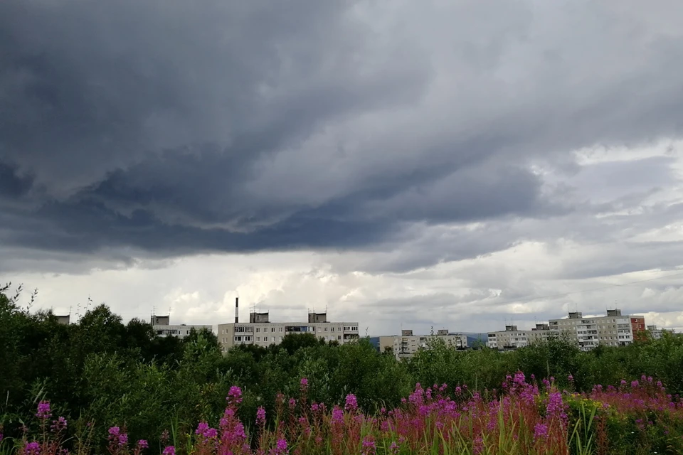 Грозовое облако обошло весь северо-запад Мурманской области. Фото: "Погода в Мурманске"