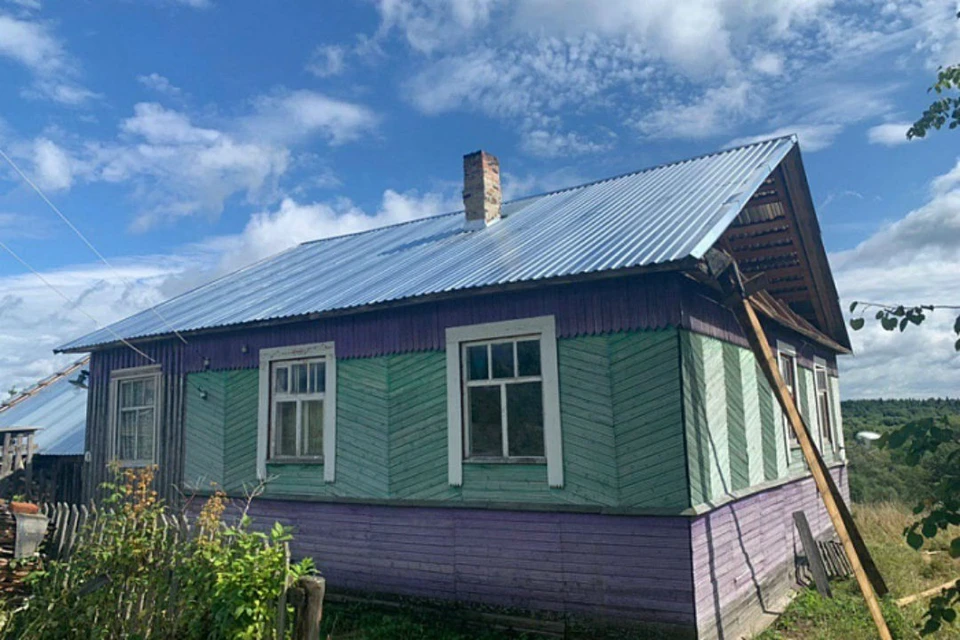 Глава Лойнского сельского поселения Николай Ташкинов: «Сразу же после урагана, ночью, мы открыли магазины, чтобы закупить пленку, рубероид, укрыть дома от надвигающегося ливня». Фото: kirovreg.ru