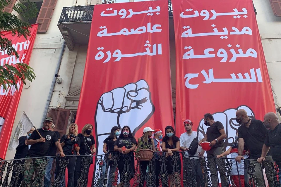 Демонстранты в Бейруте заняли здание МИД