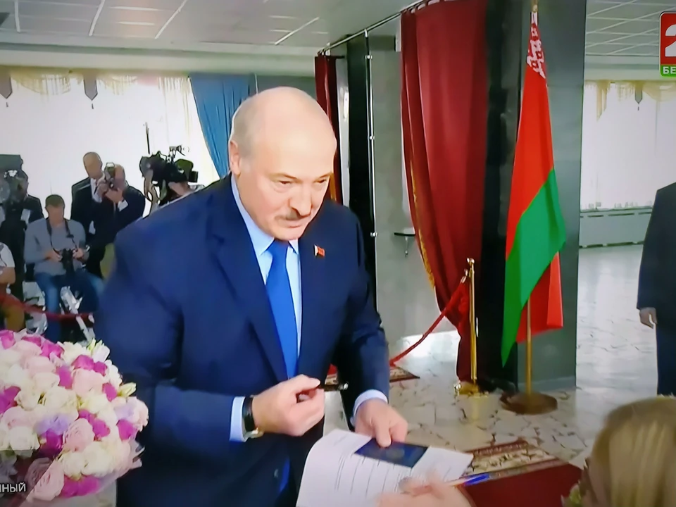 Лукашенко выразил мнение, что в протестах в день выборов в Белоруссии виновата Польша