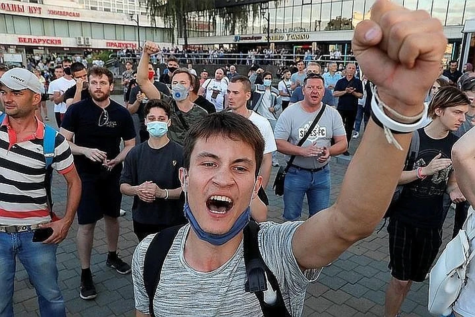 10 августа на улицы Минска снова начали выходить протестующие. В основном молодежь.