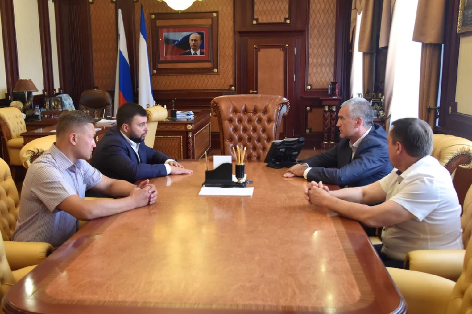 Денис Пушилин провел двусторонние встречи в Крыму. Фото: denis-pushilin.ru/