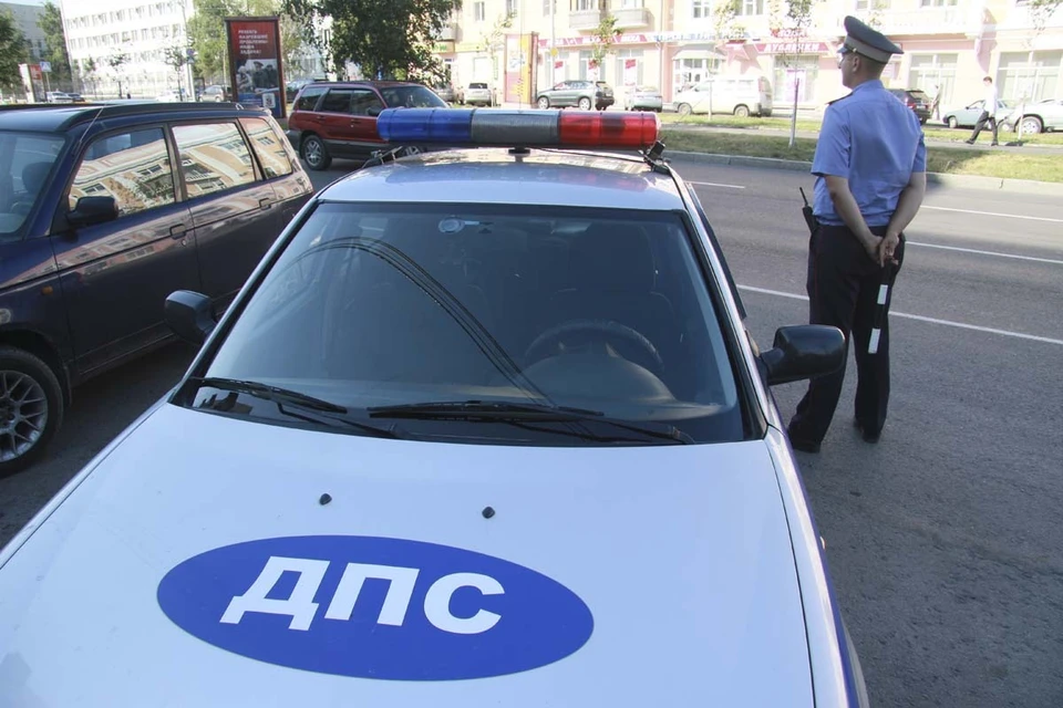На проезжей части столкнулись междугородний рейсовый автобус «Барнаул – Маралиха» и автомобиль Renault LOGAN.