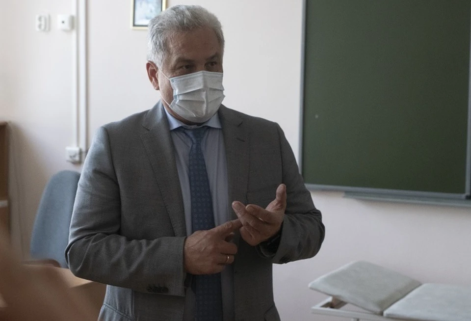 Министр образования Свердловской области: массовые мероприятия в учебных учреждениях отменили
