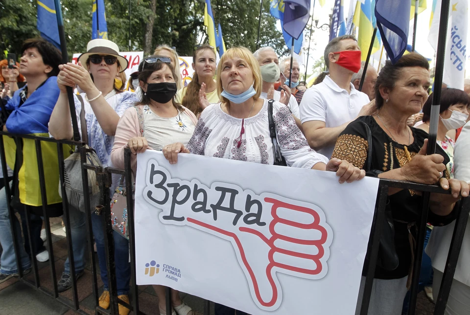 Украина пустая — старики помирают, а молодежь — в Европе на заработках