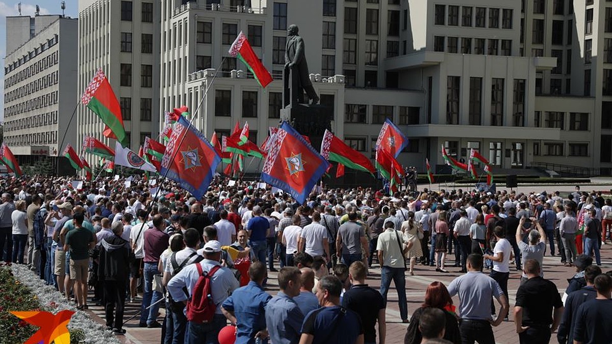 В Минске прошел митинг в поддержку Лукашенко: кто пришел, что говорят люди  и что сказал президент - KP.RU