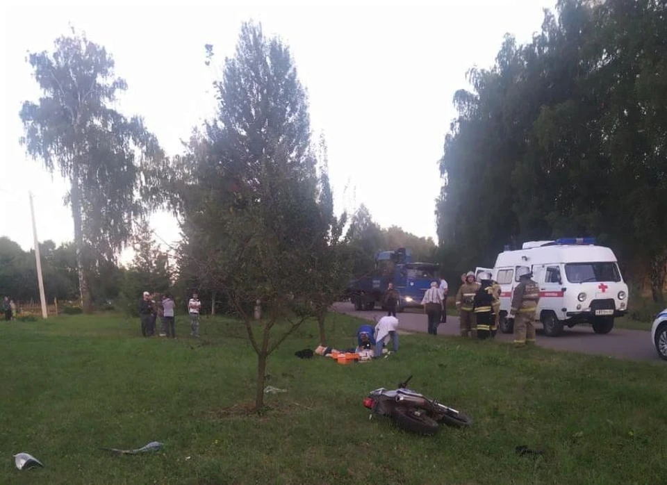 На орловской трассе возле деревни Высокое погиб 30-летний мотоциклист. Фото Госавтоинспекции Орловской области