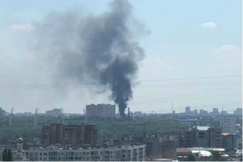 В Ростове вспыхнул пожар на 100 квадратных метров. Фото: соцсети