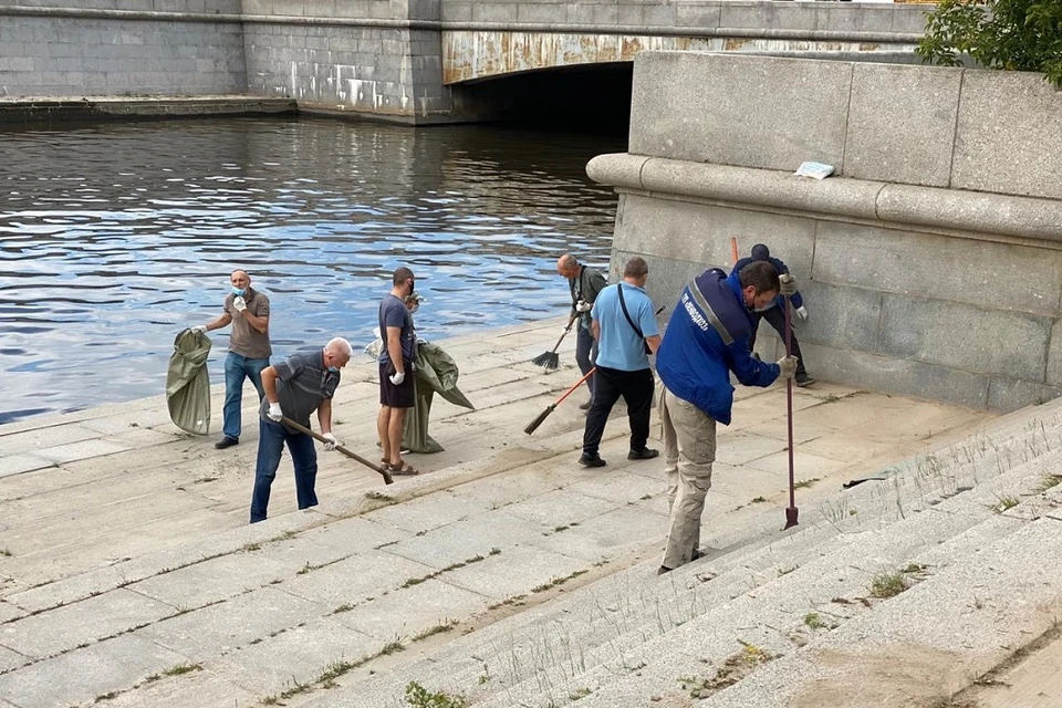 В Парке на Смоленке прошел субботник. Фото: Комитет по природопользованию СПб