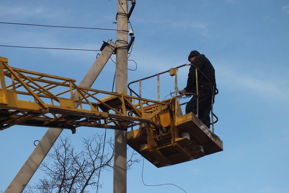 Теперь электрики могут запросто отключить свет тем жителям, у кого есть долги