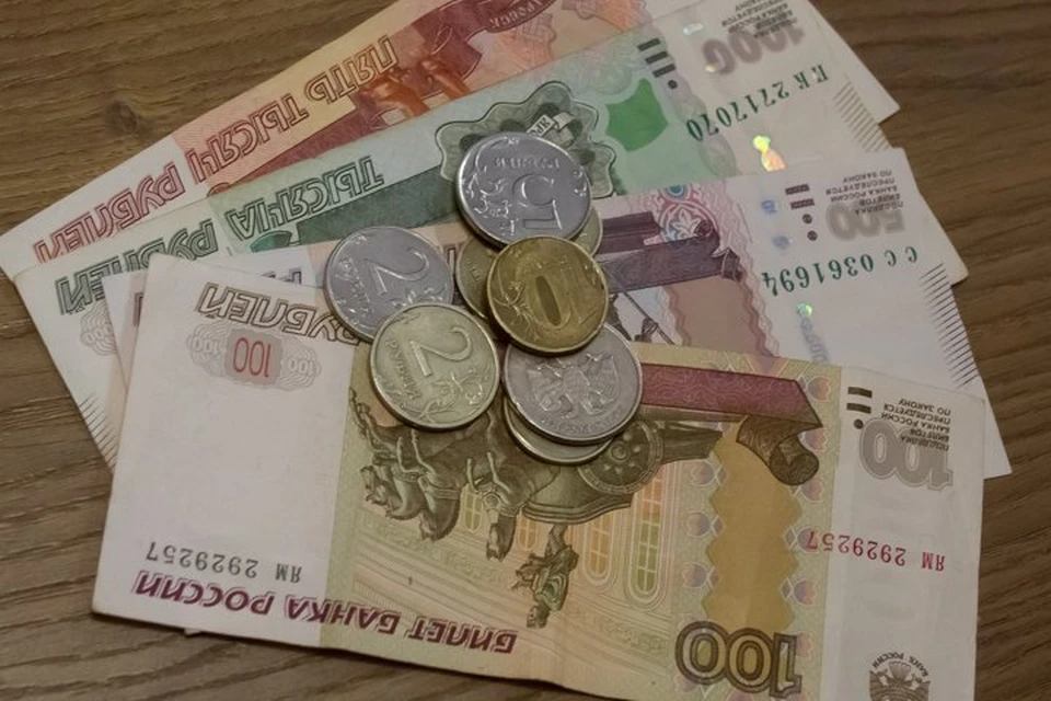 Пенсионерку устроили условия работы, и она поспешила выполнить указания мошенников