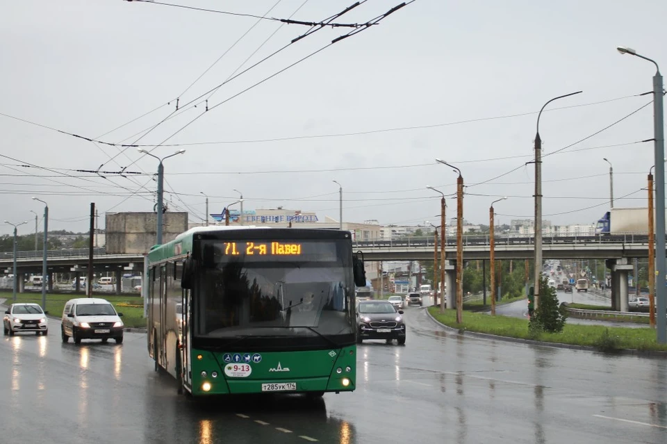 Транспорт челябинск. Общественный транспорт Челябинск. Транспортники Челябинска. Автобус и троллейбус в Челябинске.