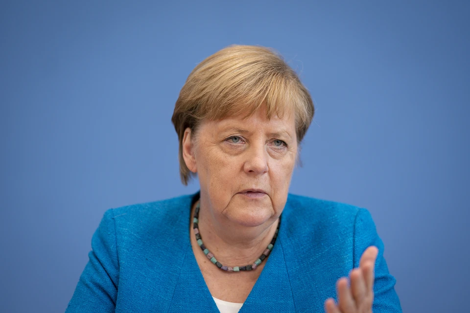 Канцлер ФРГ Ангела Меркель настаивает на необходимости ввести в строй газопровод из России