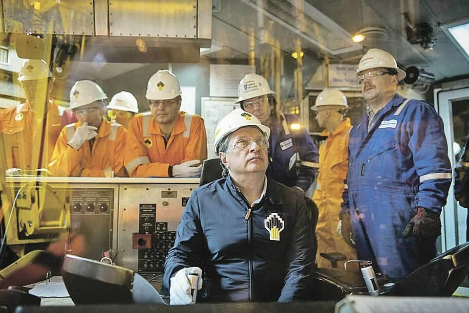 Игорь Сечин постоянно подчеркивает конкурентные преимущества российской нефтянки - это одни из самых низких в мире затрат на добычу и уникальная ресурсная база. Фото: ПАО «НК «Роснефть»