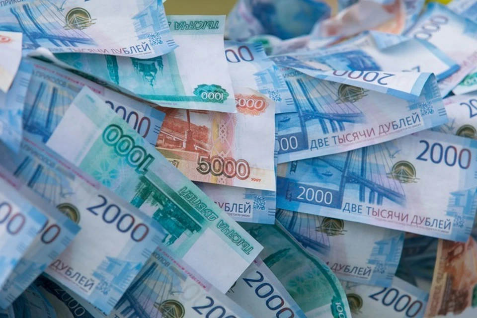 Кузбассовцу нужно заплатить четыре миллиона рублей за 10 дней