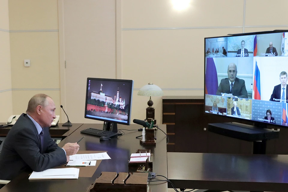Президент провел совещание по экономическим вопросам. Фото: Михаил Климентьев/ТАСС