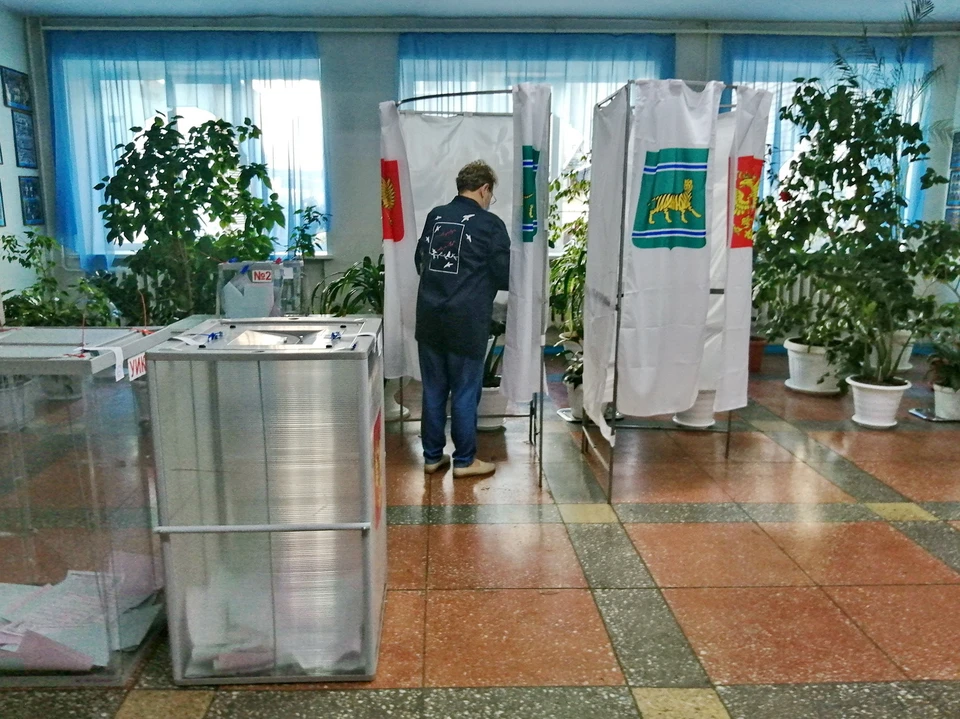 Наплыва избирателей в утренние часы не наблюдается.