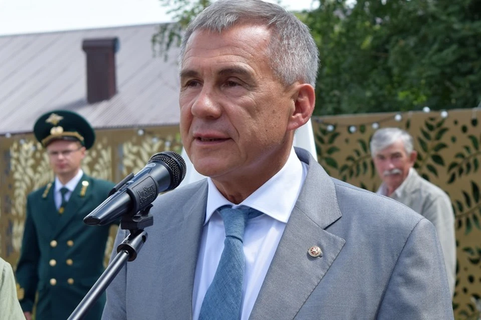 Рустам Нургалиевич руководит республикой с 25 марта 2010 года.
