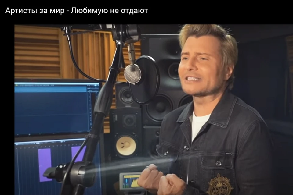 Николай Басков поет: "Любимую не отдают". Фото: скриншот видео.
