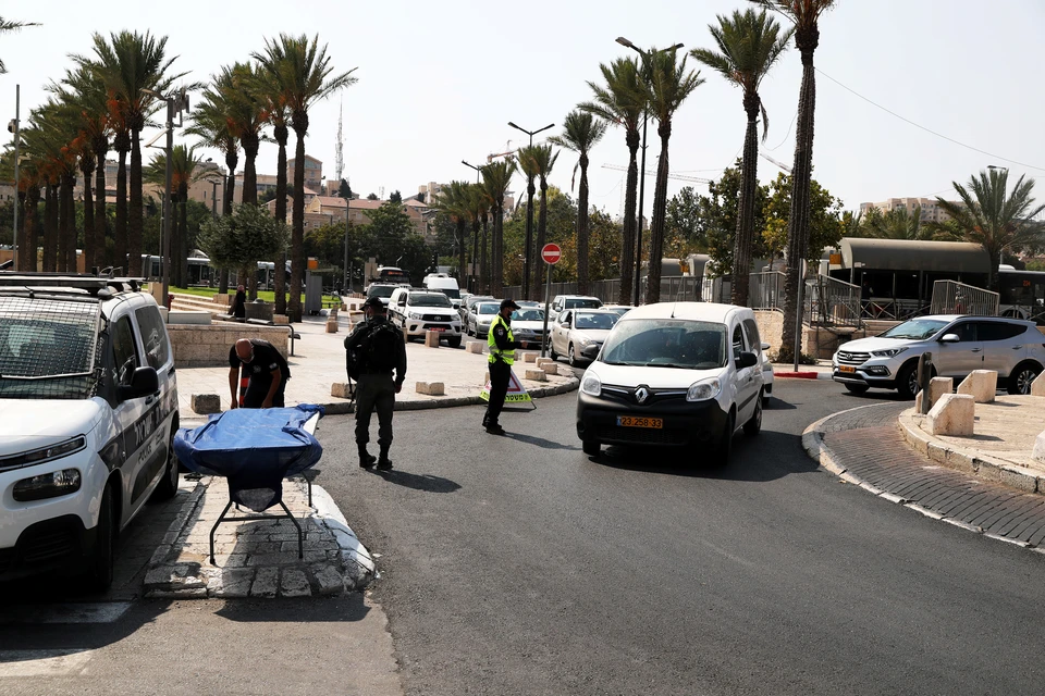 Израиль первым среди всех государств, борющихся с пандемией, повторно ввел карантин