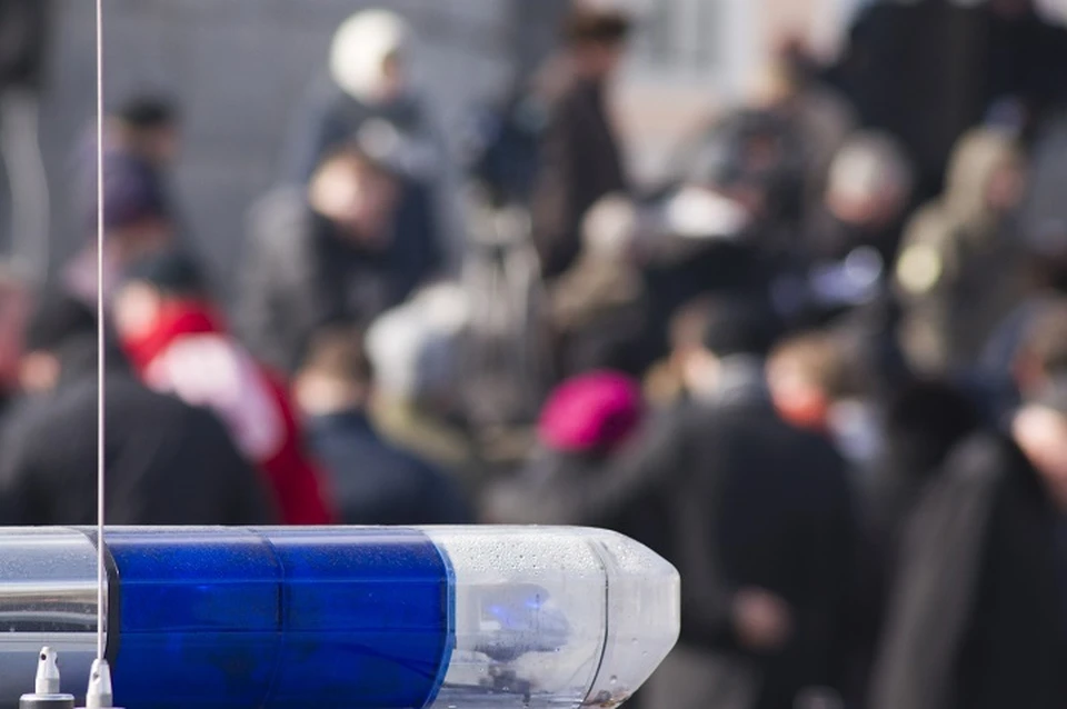 Полиция ищет напавшего на парня злоумышленника