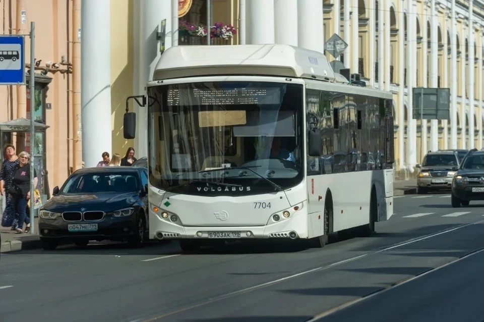 Резкий рост зарплат водителей автобусов в Санкт-Петербурге и Ленобласти от перевозчика "Питеравто" зафиксировали в сентябре.