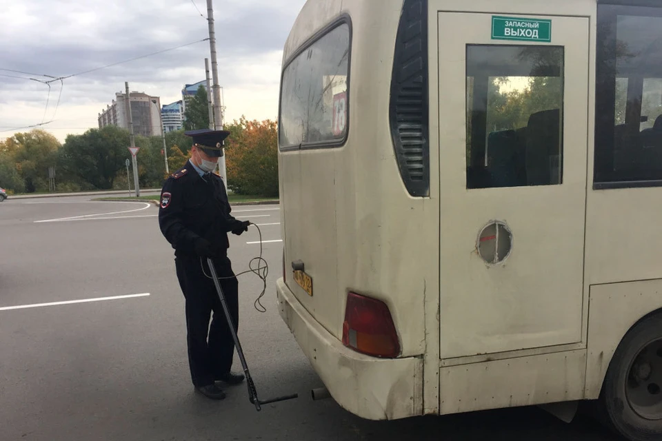 В Барнауле измерили токсичность выхлопных газов автобусов