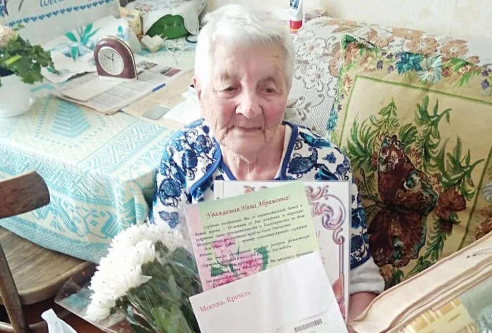 В День города жительница Смоленска отметила своё 95-летие. Фото: администрация Смоленска.