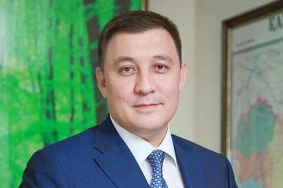 На этом посту он сменил Халела Акимжанова, который был освобожден от занимаемой должности в связи с переходом на другую работу.