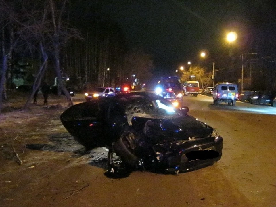 Митсубиси Лансер 10 ночью зимой