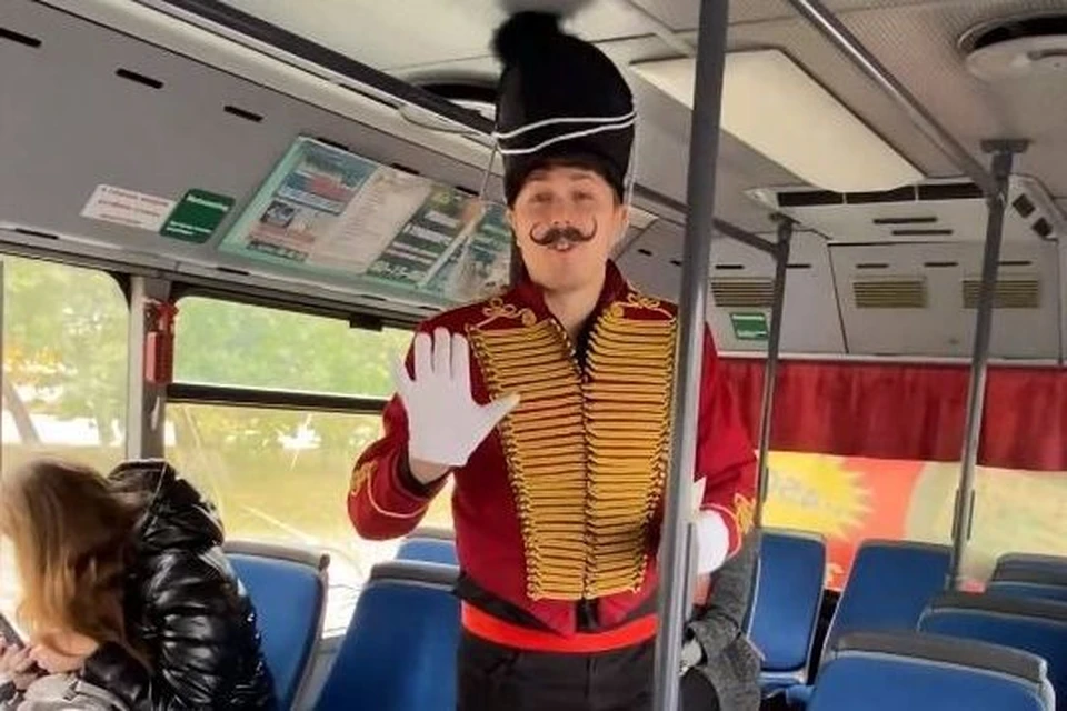 Гусар в Барнауле.