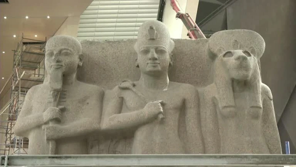 Ученые вскрыли саркофаг в Египте с захороненной 2700 лет назад мумией