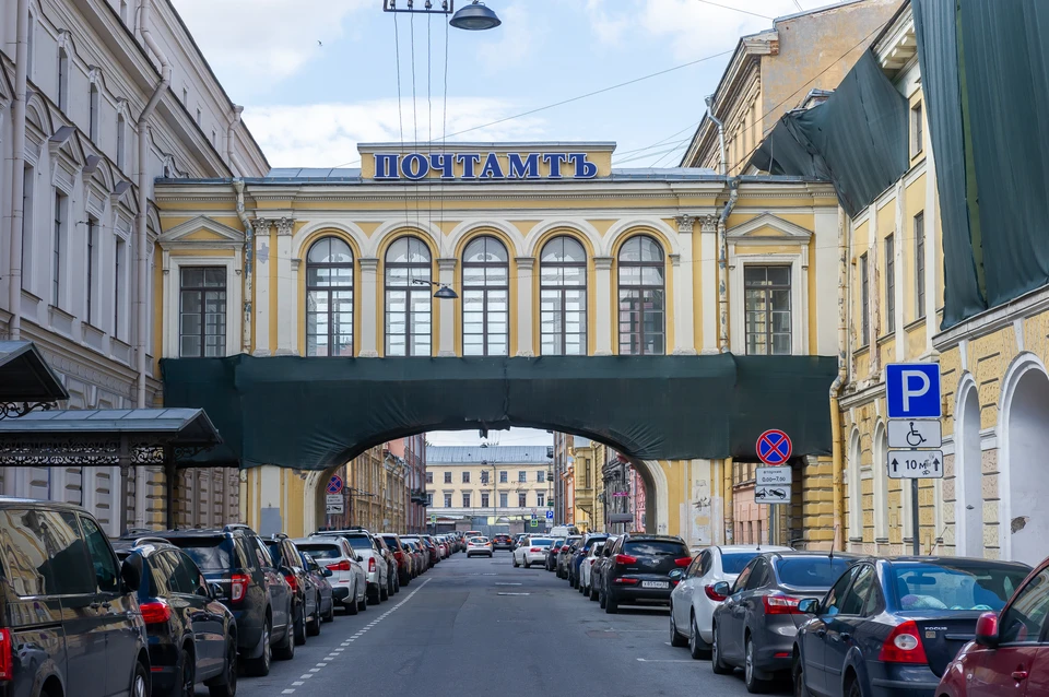 Здание почтамта в Петербурге появилось в XVIII веке
