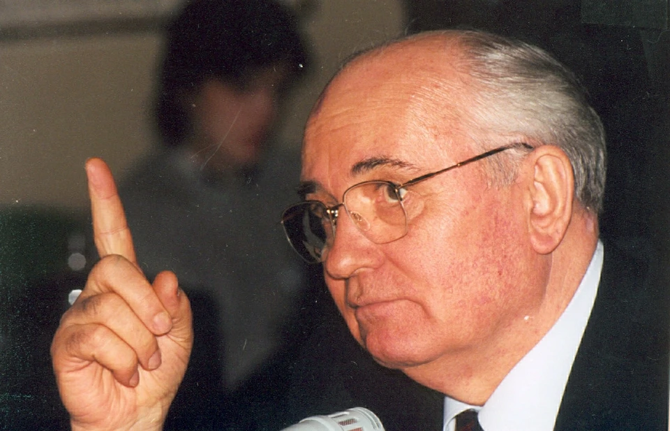Горбачев считает, что нужно договариваться о путях урегулирования в Нагорном Карабахе