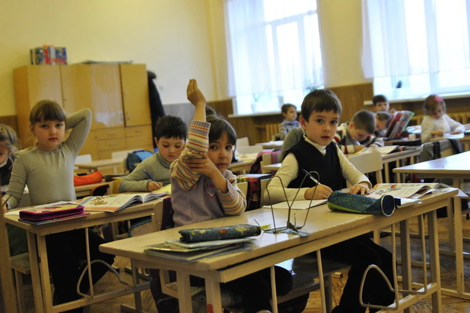 26 октября школьники ДНР не сядут за парты после каникул, а сразу уйдут на дистанционное обучение