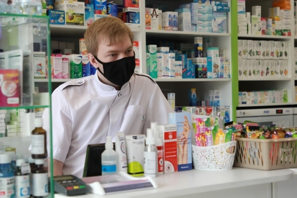 В аптеках ДНР люди стоят в очередях за препаратами от гриппа и пневмоний