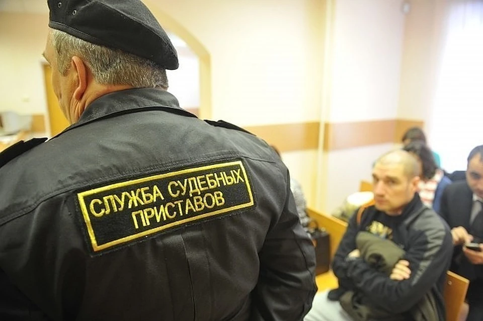 В Биробиджане автолюбителя заставили заплатить долг