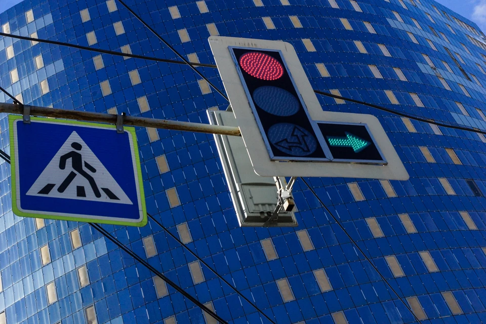 На Ново-Садовой продолжается ремонт светофоров