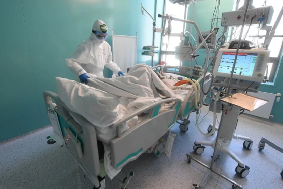 В Тюменской области 1 942 человека остаются под медицинским наблюдением, 27 пациентов подключены к аппаратам ИВЛ.