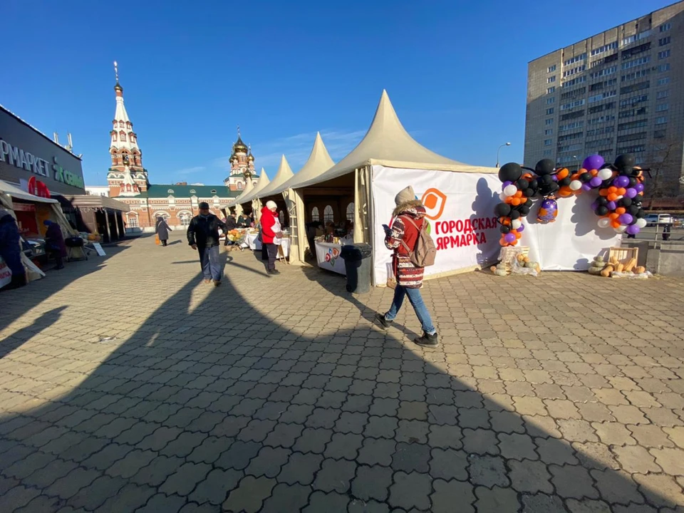 Канашская городская ярмарка московская ул 13 фото Деликатесы, мед, расписные пряники". В центре Перми открылась продовольственная 