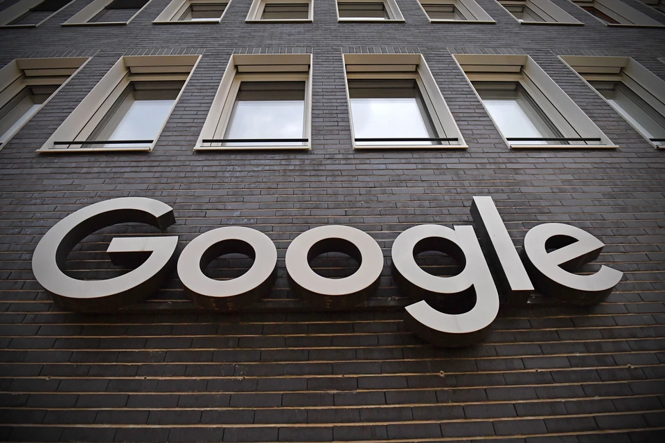В России предложили ввести штрафы до 10 млн руб для Twitter и Google.