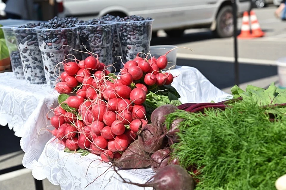 На ярмарку выходного дня горожане приходят, чтобы купить свежий продукт, какого не найдешь в магазинах