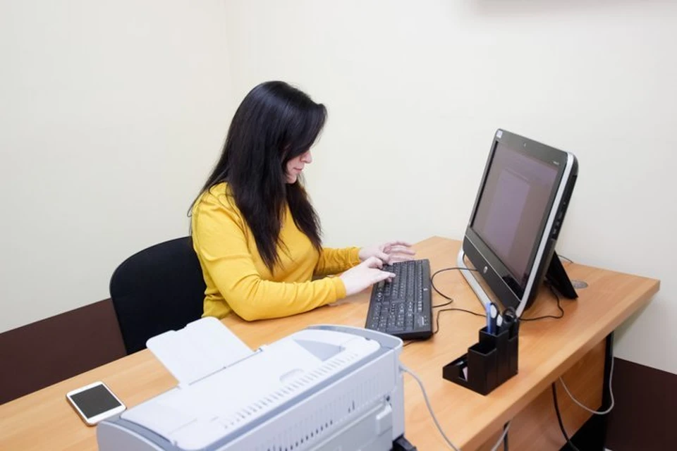 Работодатели обязаны перевести 30% офисных работников на удаленную работу.