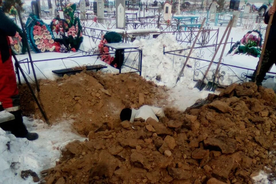 Сейчас урны с прахом подхахоранивают в могилы родственников. Фото: Архив КП