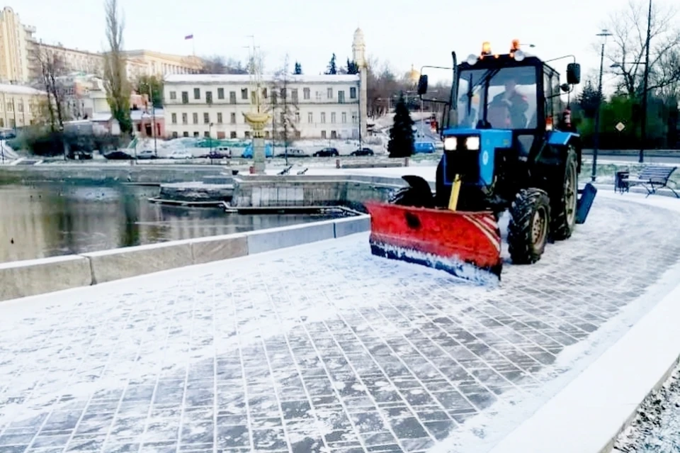 Липецк приводят в порядок после первого снега