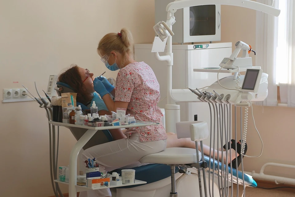 Неотложную стоматологию для больных коронавирусом открыли в Красноярске.