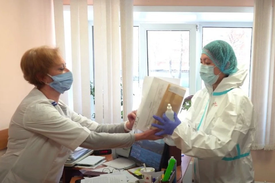 Студентка-медик рассказала о доставке лекарств кузбассовцам. ФОТО: кадр видео оперативного штаба