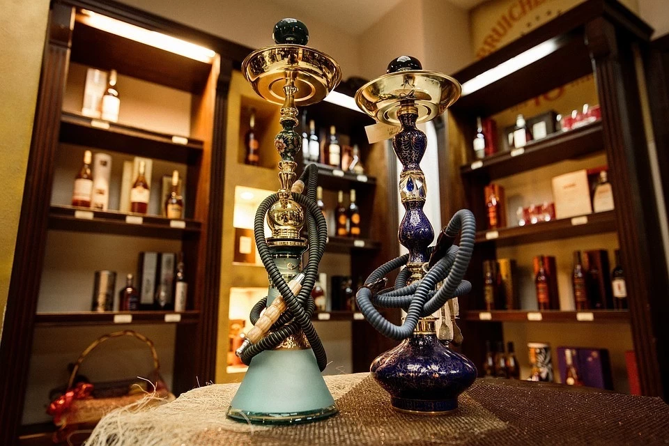 Курение кальяна увеличивает риск заражение коронавирусом